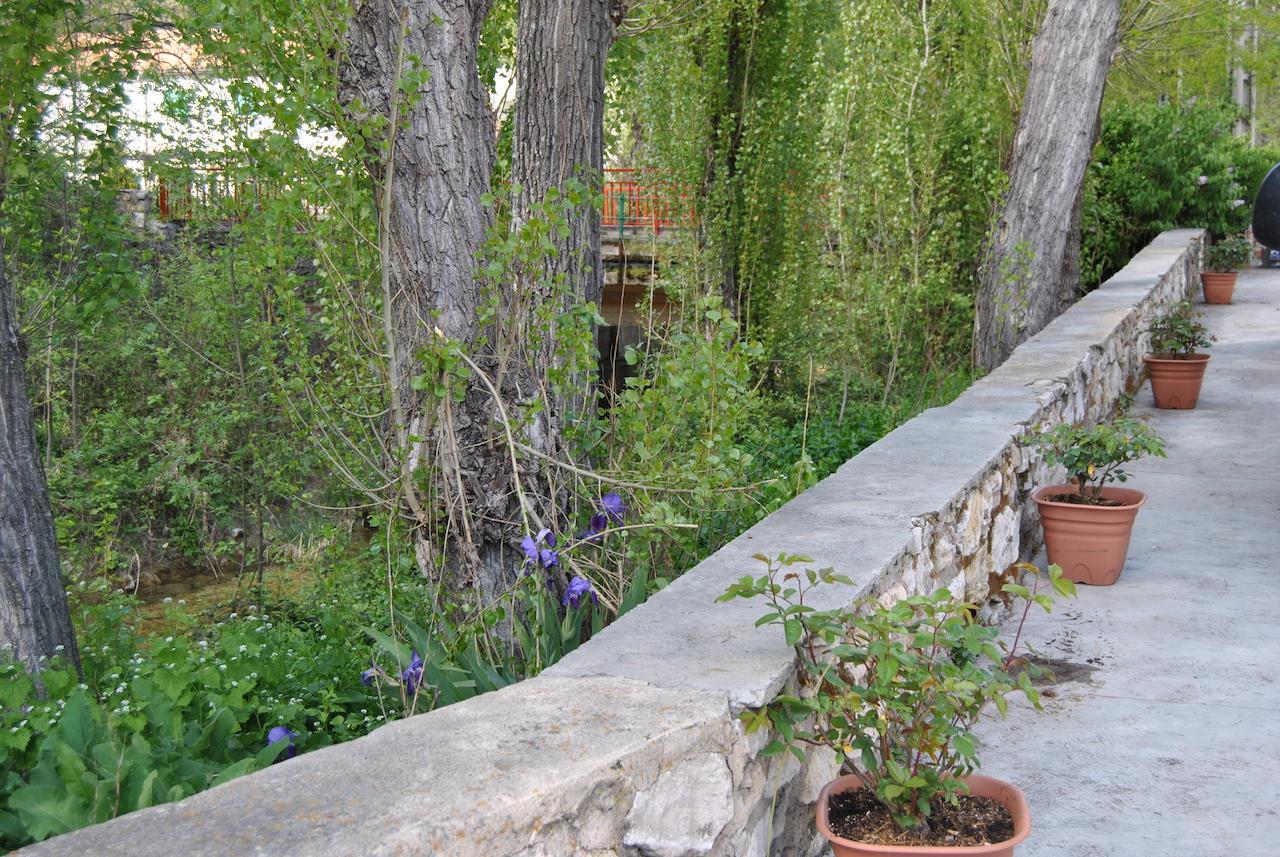 Hostal Rural Amador Puente de Vadillos Esterno foto