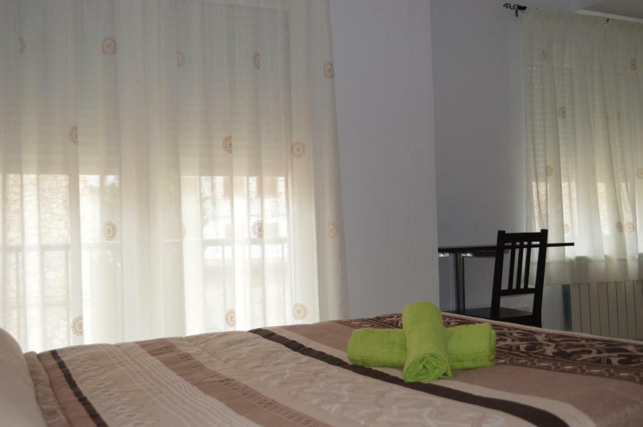 Hostal Rural Amador Puente de Vadillos Esterno foto